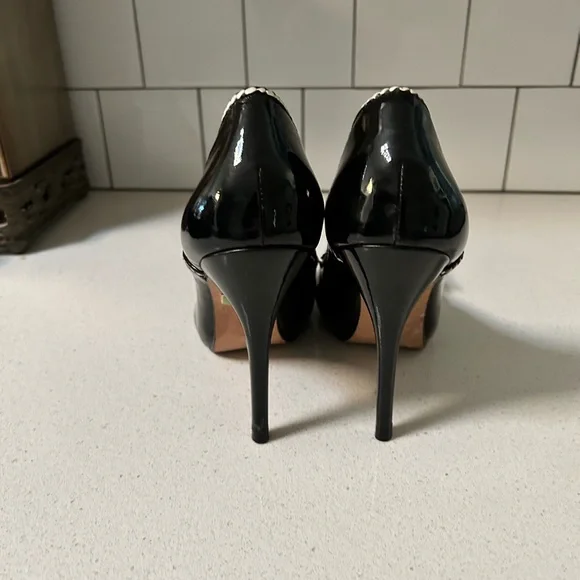 L.A.M.B. Shoes. Black patent leather heels, size 7. - Picture 2 of 4